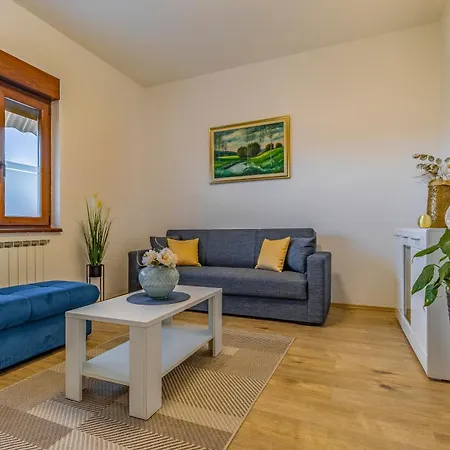 Big With Free Parking Appartamento