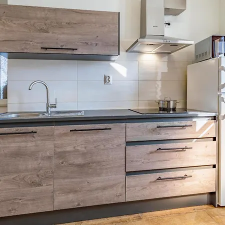 Big With Free Parking