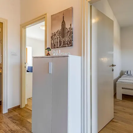 Apartament Big With Free Parking Pula