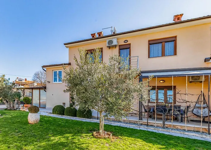 아파트 Big With Free Parking *