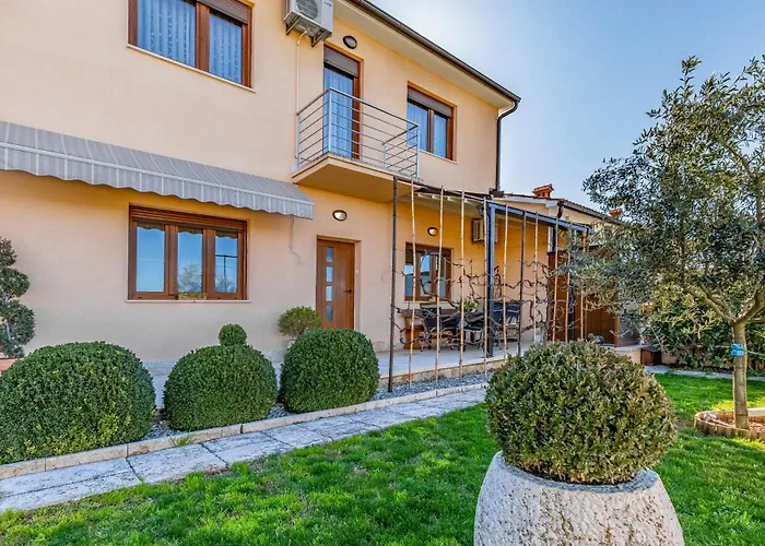 Big With Free Parking