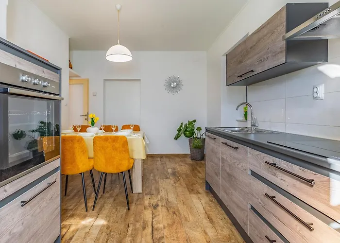 Big With Free Parking Pula