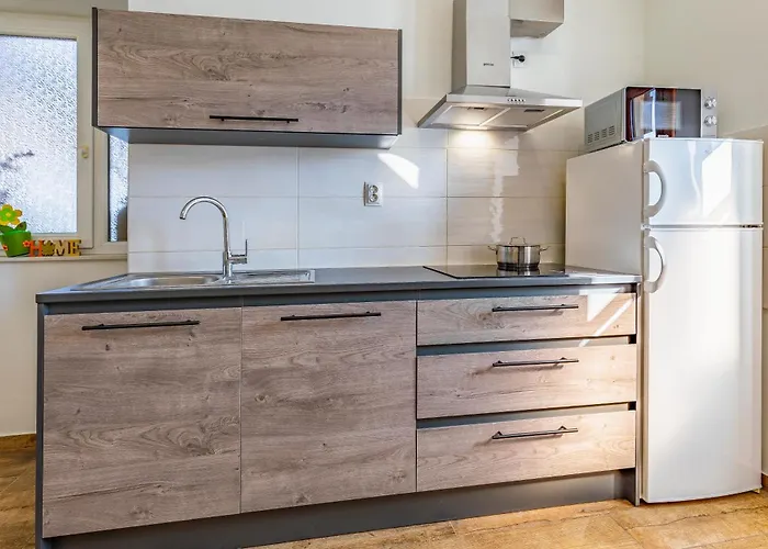 Big With Free Parking